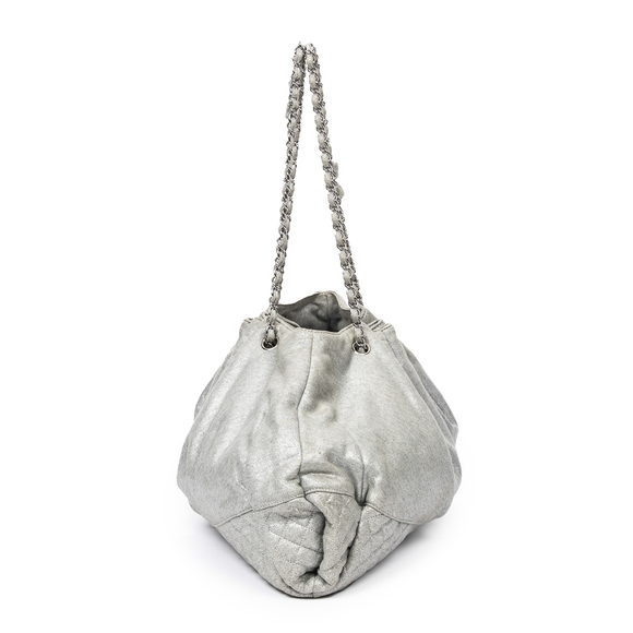 Chanel Melrose Cabas Tote - Picture 3 of 8